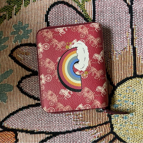 Coach Camera 16 with wallet and keychain EUC - Picture 14 of 15